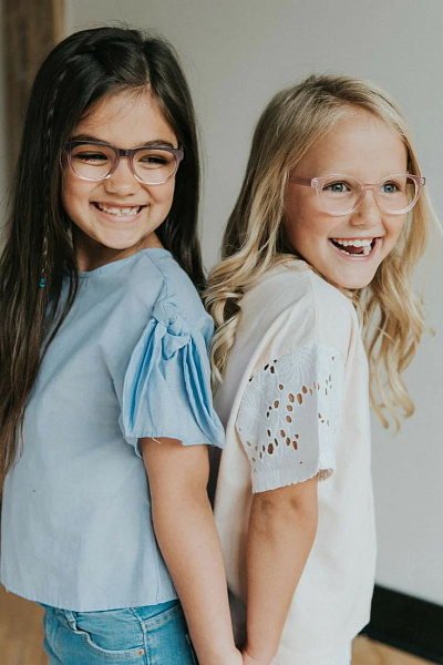 Как приучить ребенка носить очки?