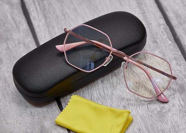 Какие бывают покрытия на очковых линзах